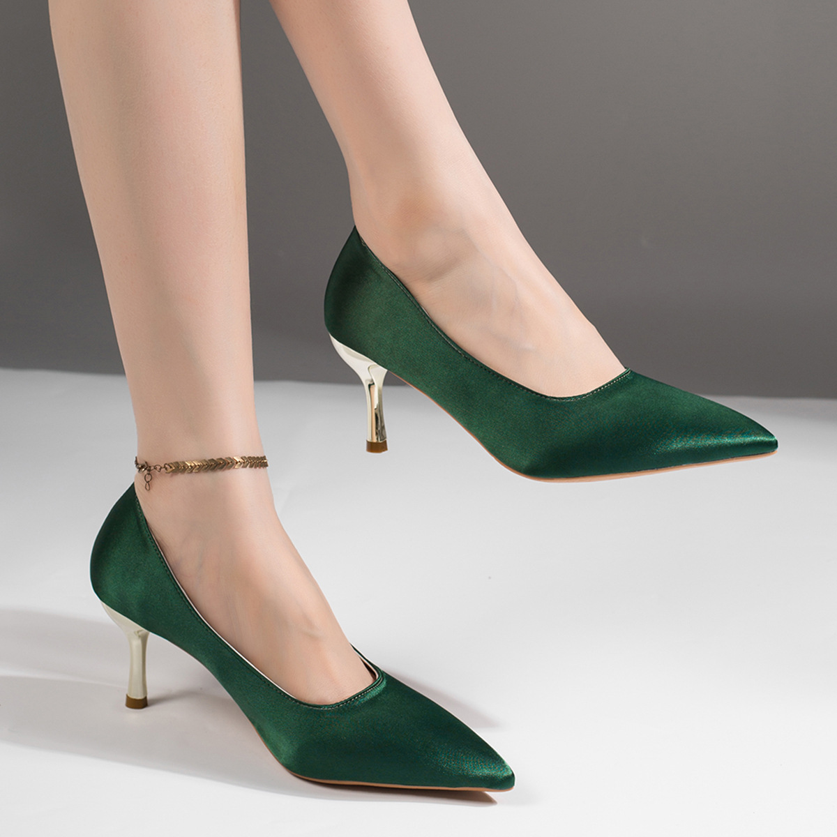 Women Green Satin Pumps Pointe - Court Heel Pointed 评论和价格